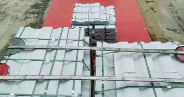 福建 芝麻白仿形加直形路沿石出货日常