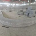 福建 芝麻白异形坐凳，自然面光面弧形加工