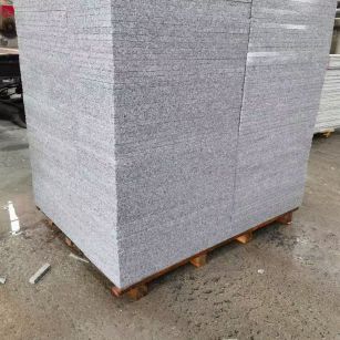 福建 芝麻白火烧面1.8厚300*600地铺石，尺寸标准，厚薄均匀