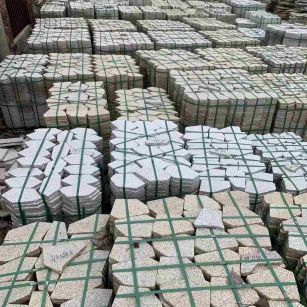 福建 黄金麻白麻花岗岩荔枝面地铺石(冰裂纹)