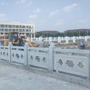 福建 白麻花岗岩荔枝面河道栏杆