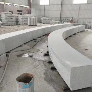 福建芝麻白花岗岩石板材 园林光面弧形坐凳