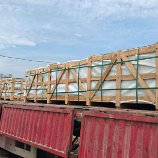 福建 芝麻白花岗岩地铺石出口专车-泰国游