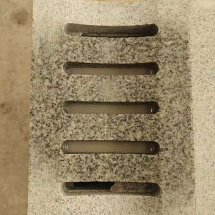 福建 芝麻白拉丝面花岗岩U型开槽排水槽