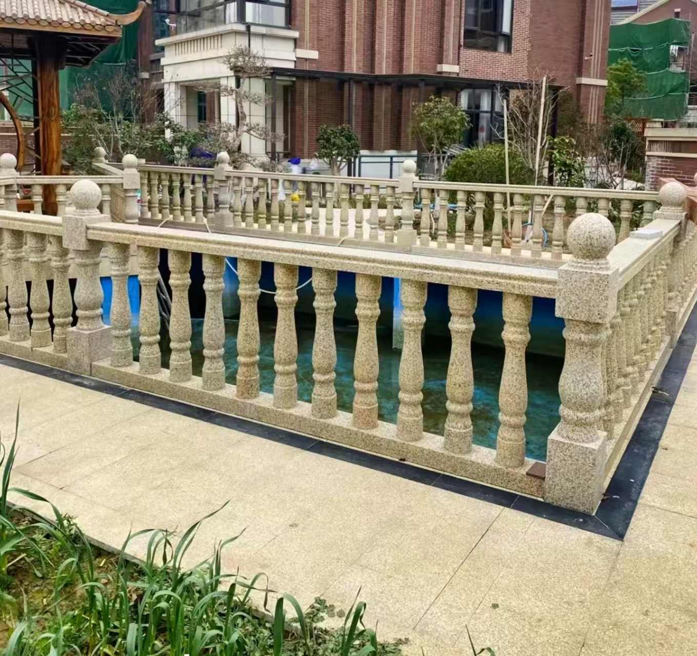 福建黄金麻花岗岩石材栏杆，扶手，将军柱，花瓶柱