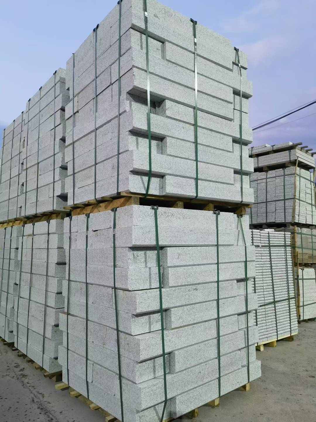 福建 芝麻白花岗岩路沿石，路缘石，路肩石，道牙，立缘石，马路牙子，街沿石，侧石等