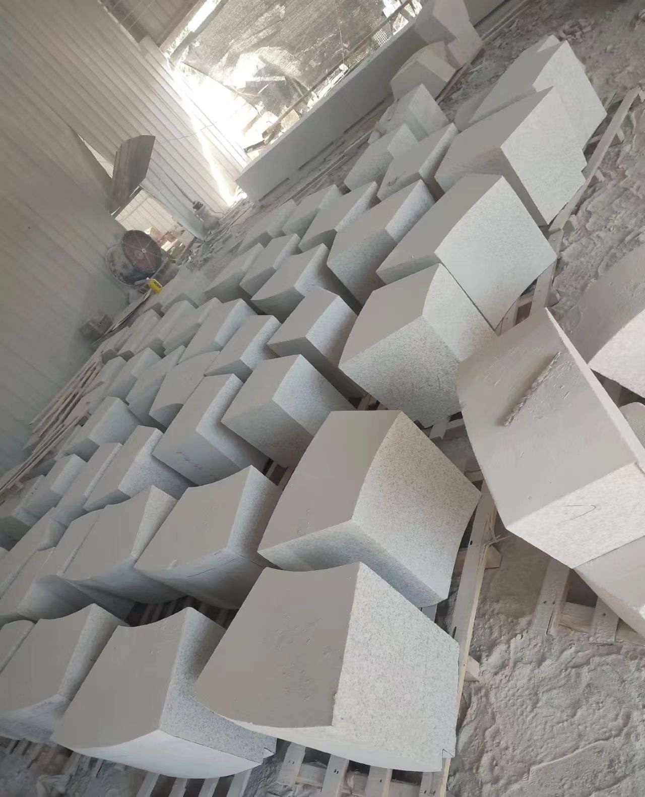 福建 白麻花岗岩异形坐凳