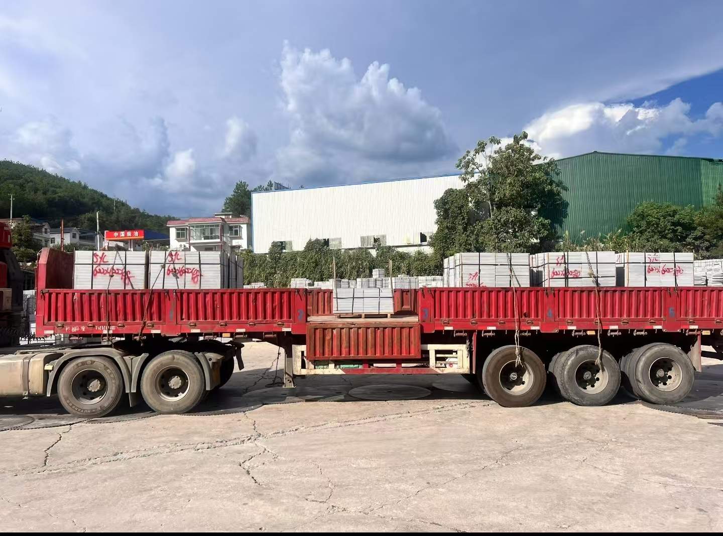 福建 芝麻灰花岗岩地铺石出货日常