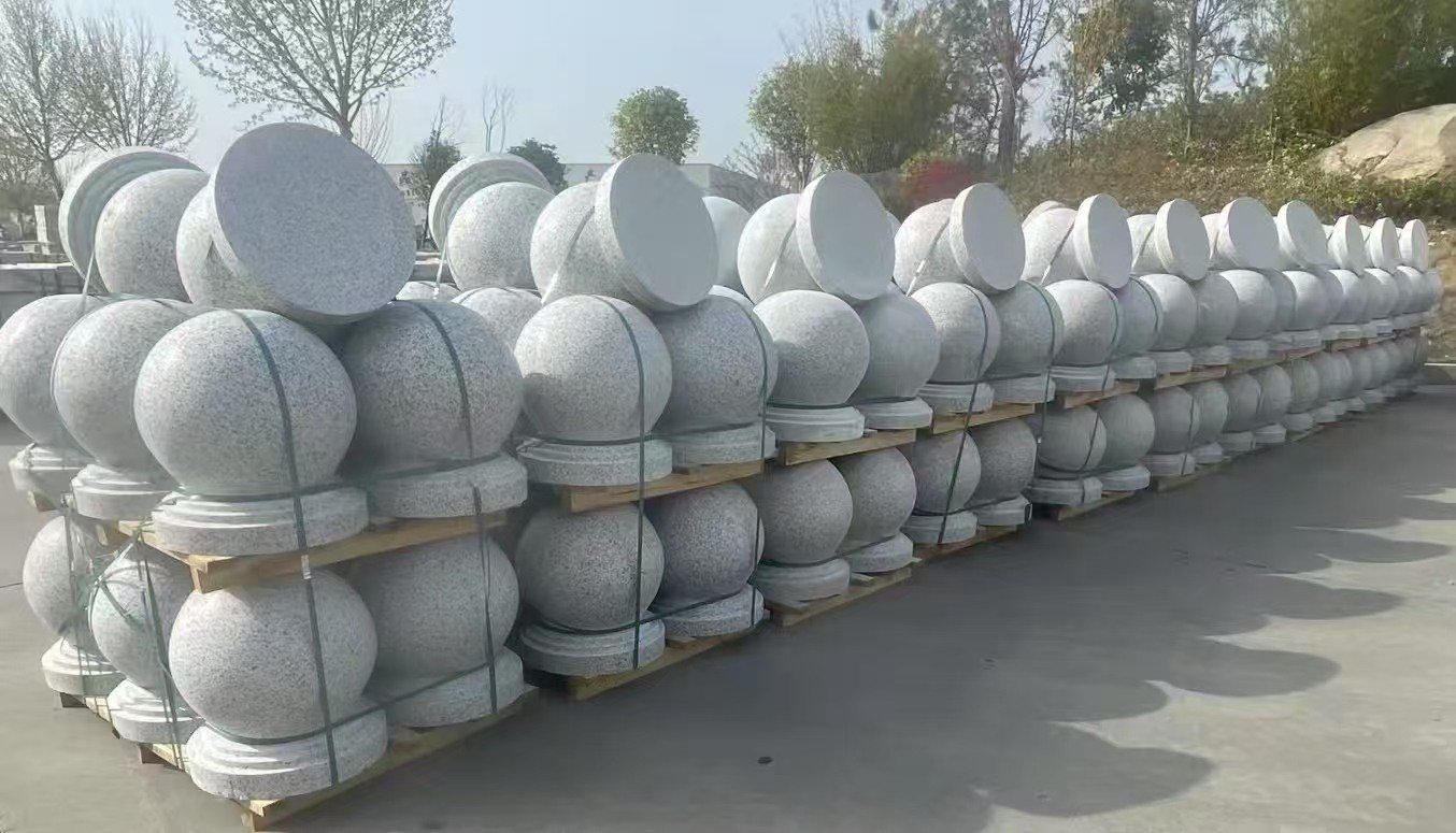 福建 白麻花岗岩石材圆球，石球，挡车球，隔离球，景观石球，风水球等