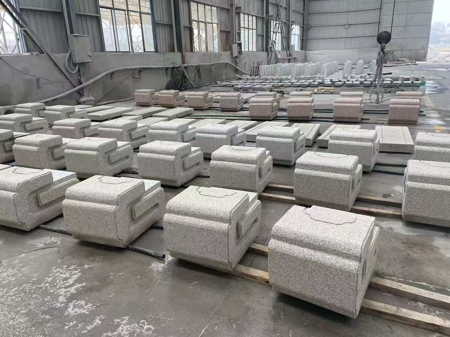 福建 白麻花岗岩异形加工-石凳，坐凳