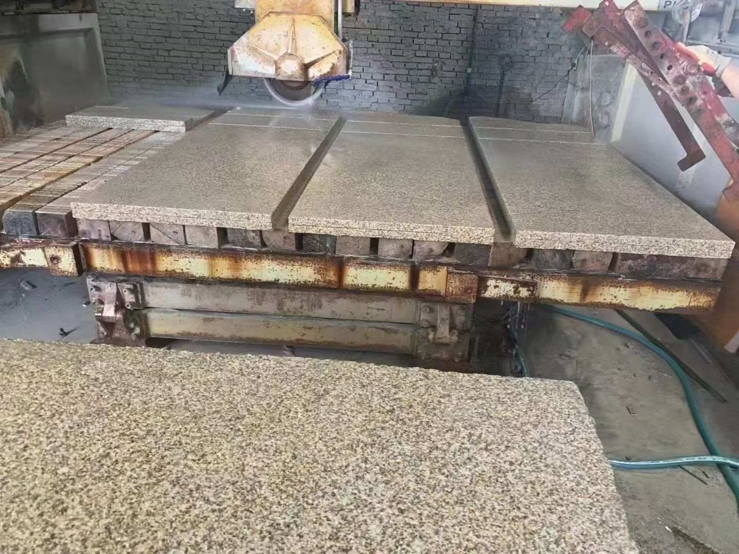 福建 黄金麻荔枝面成品板加工